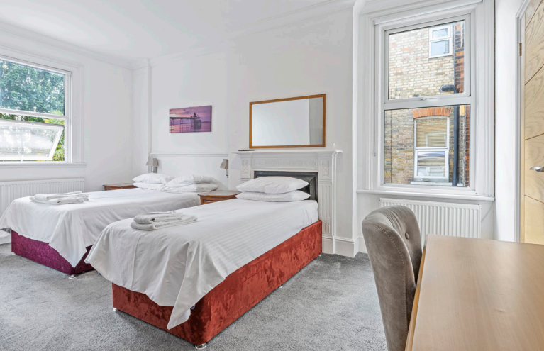 Local-serviced-apartment-room