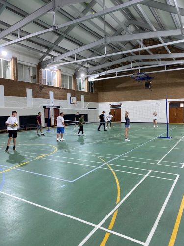 Summer Camp Londrac368b8dc-4d3a-4590-80e6-b549dd549aae